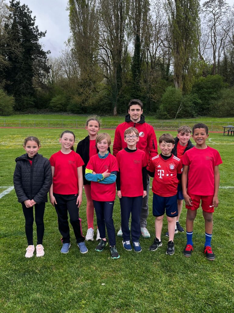 Les poussins entrent dans le game